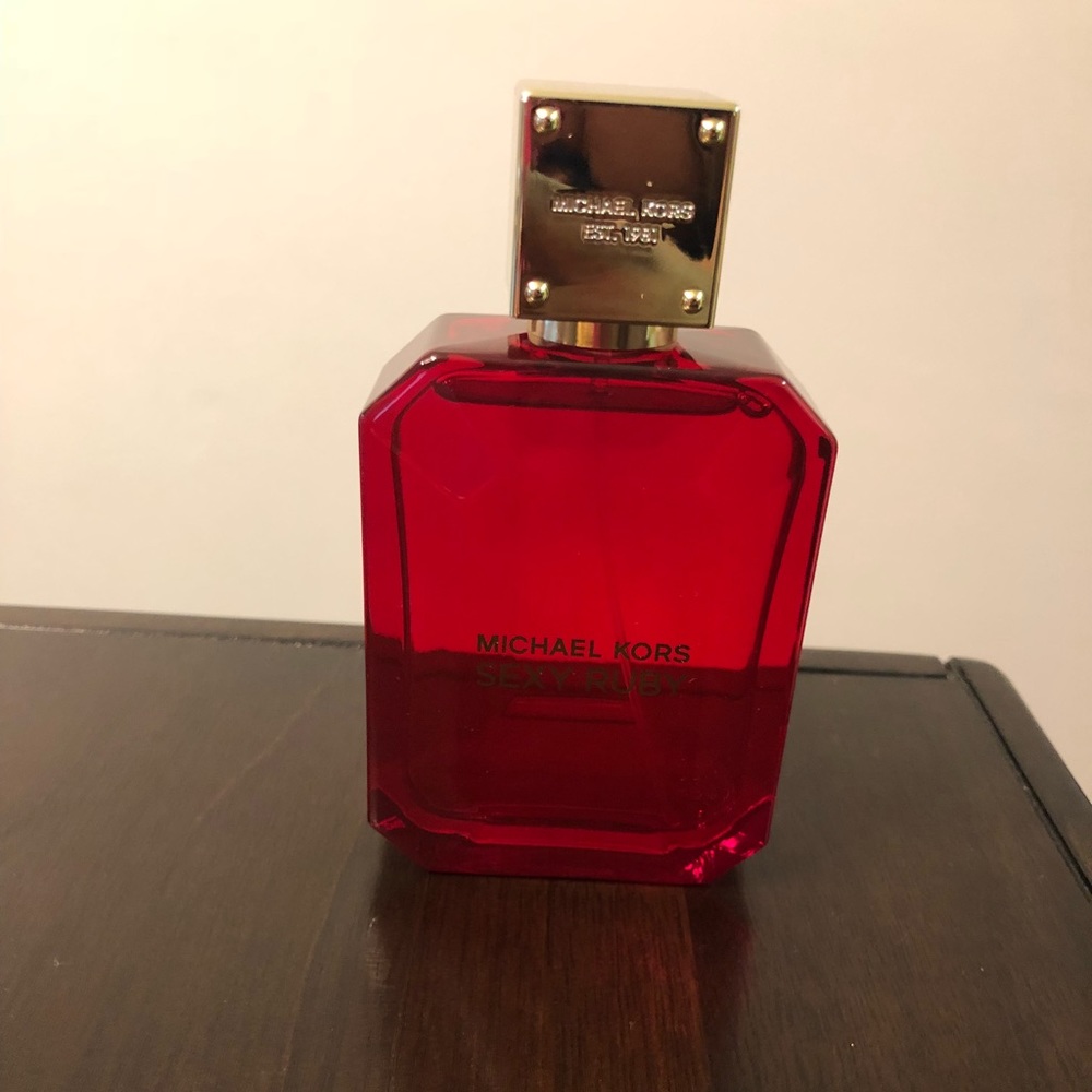 Michael Kors Sexy Ruby parfumerie 3.4 oz